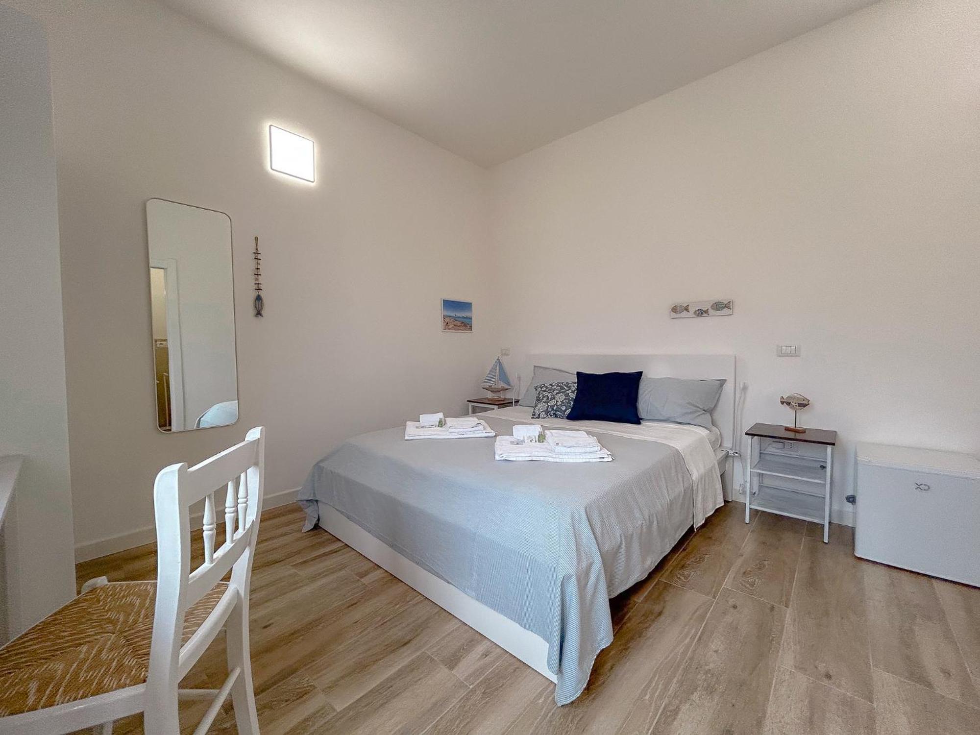 La Marina - Rooms In Stintino Dış mekan fotoğraf