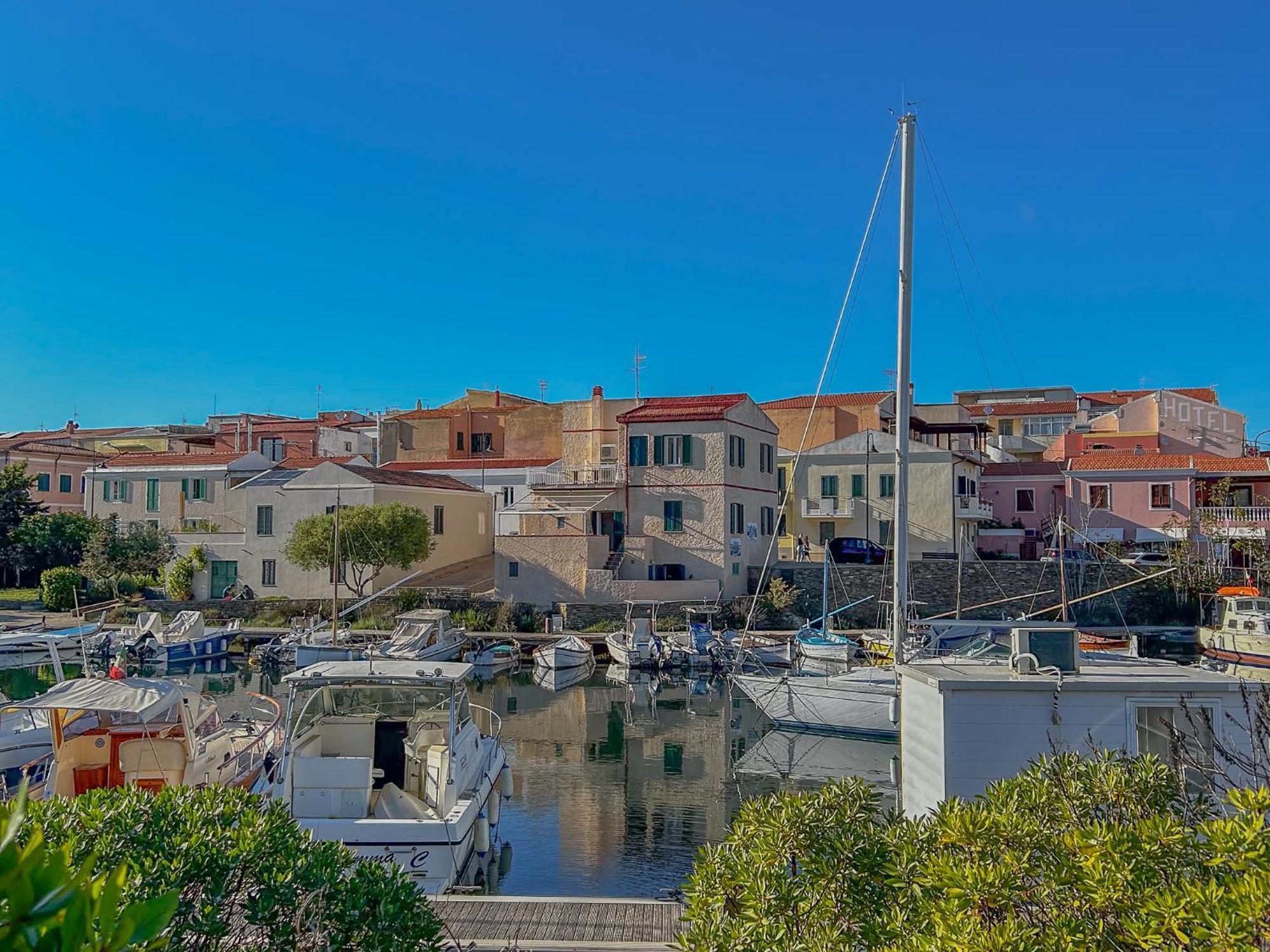 La Marina - Rooms In Stintino Dış mekan fotoğraf
