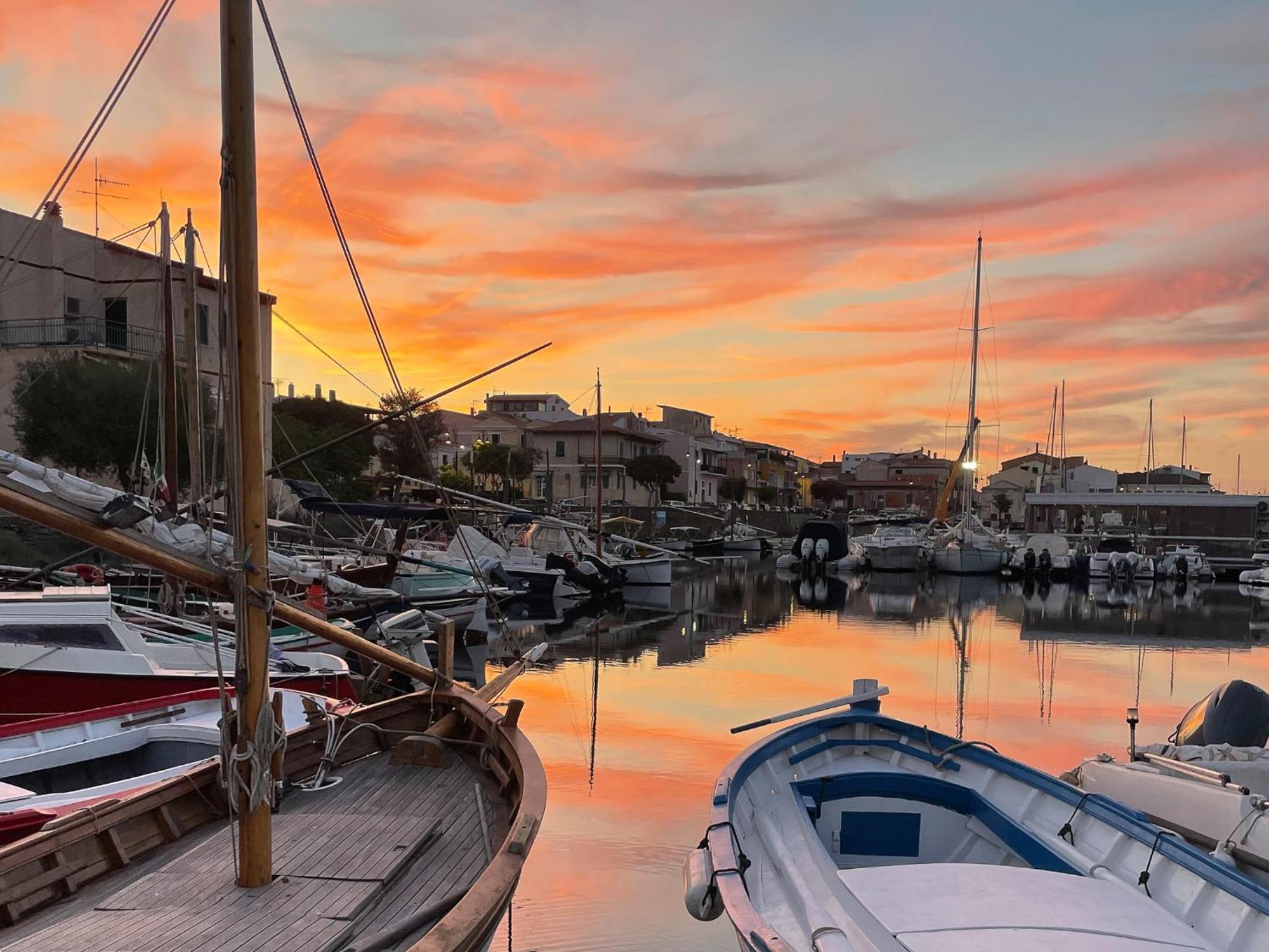 La Marina - Rooms In Stintino Dış mekan fotoğraf