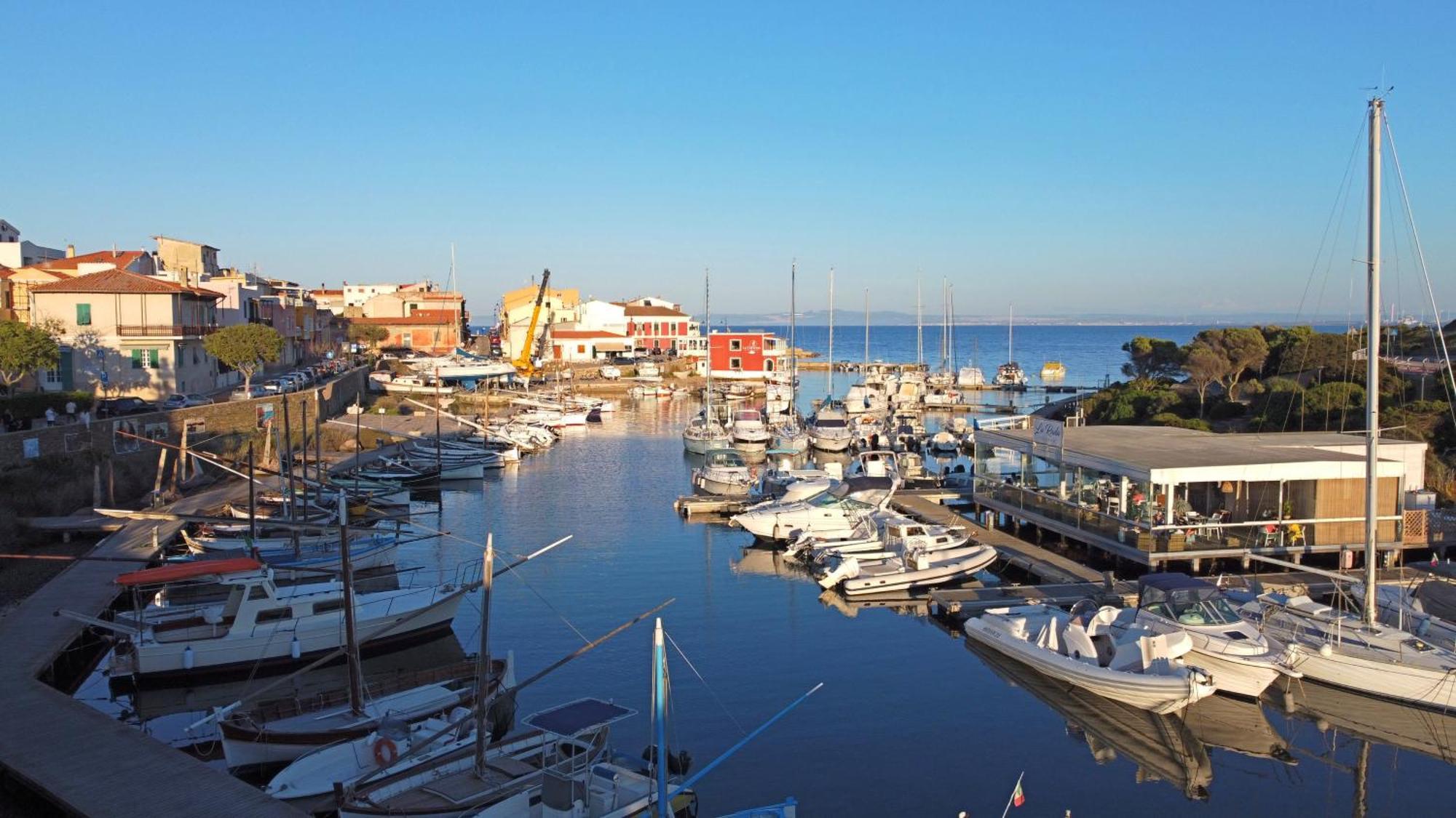 La Marina - Rooms In Stintino Dış mekan fotoğraf