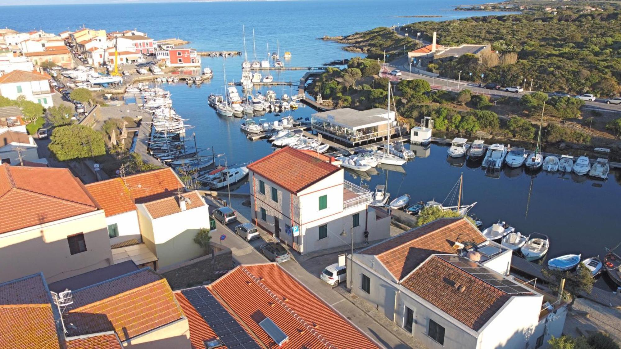 La Marina - Rooms In Stintino Dış mekan fotoğraf